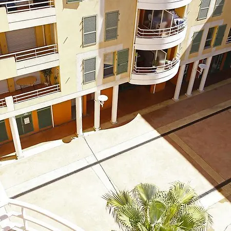 Appartement 3 Personnes Avec Coin Nuit Avec Terrasse Et Parking Quartier Du Port De Nice Apartman